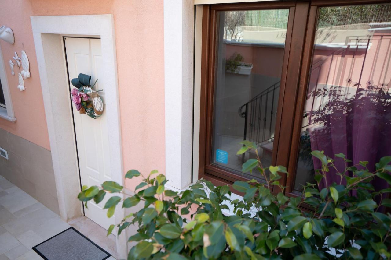 La Casetta Di Chiara B&B Полиняно а Маре Екстериор снимка